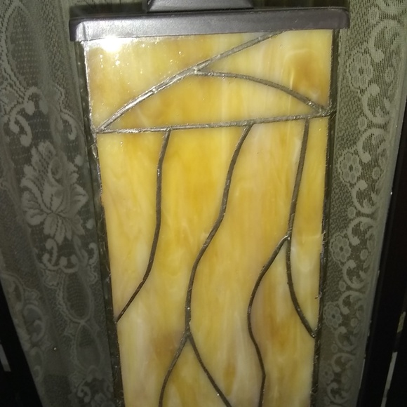 # 2 TIFFANY STYLE HANGING STAINED GLASS LIGHT.... - Picture 4 of 8